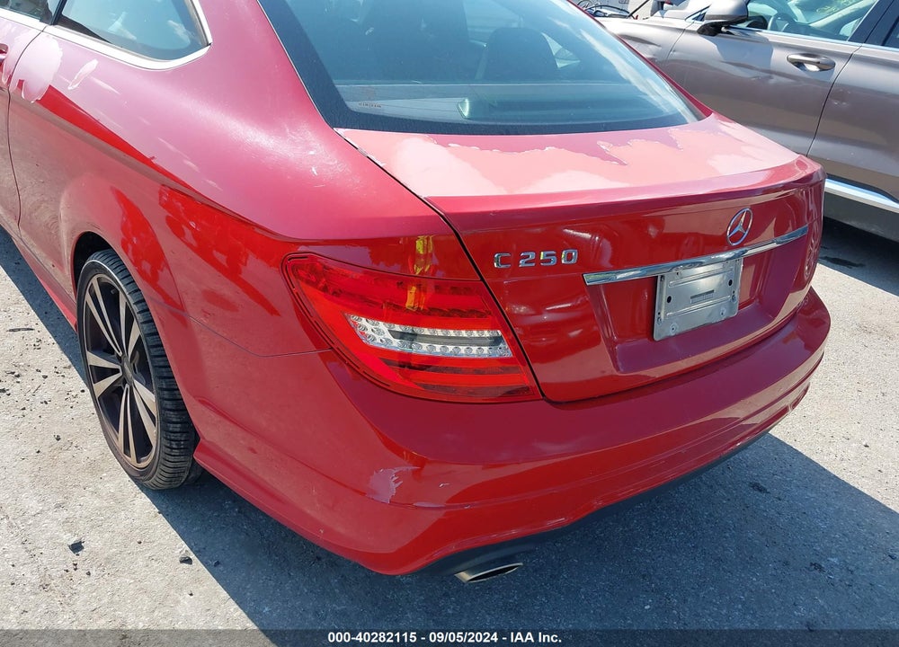 2014 MERCEDES-BENZ C 250 VIN: WDDGJ4HBXEG288865