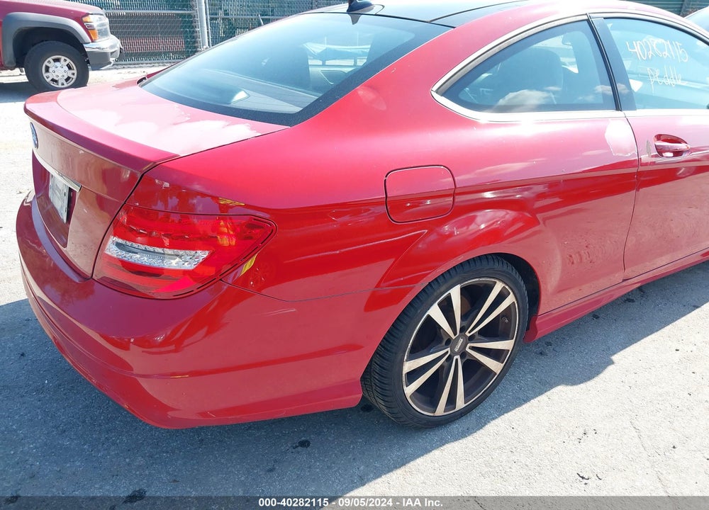 2014 MERCEDES-BENZ C 250 VIN: WDDGJ4HBXEG288865