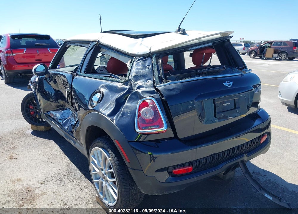 2009 MINI JOHN COOPER WORKS VIN: WMWMF93549TF96396