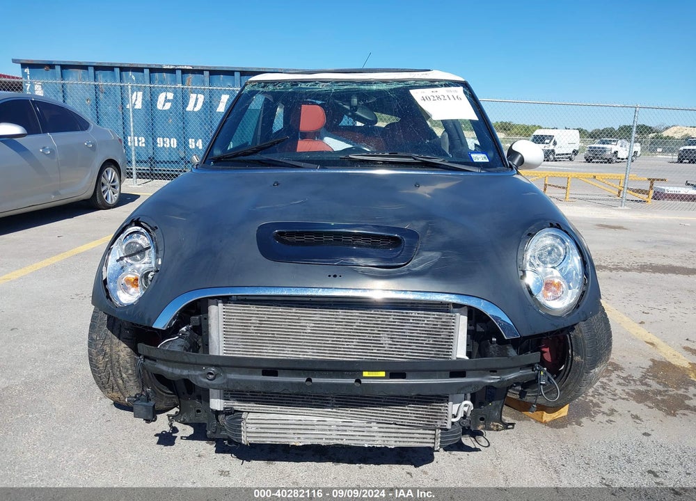 2009 MINI JOHN COOPER WORKS VIN: WMWMF93549TF96396