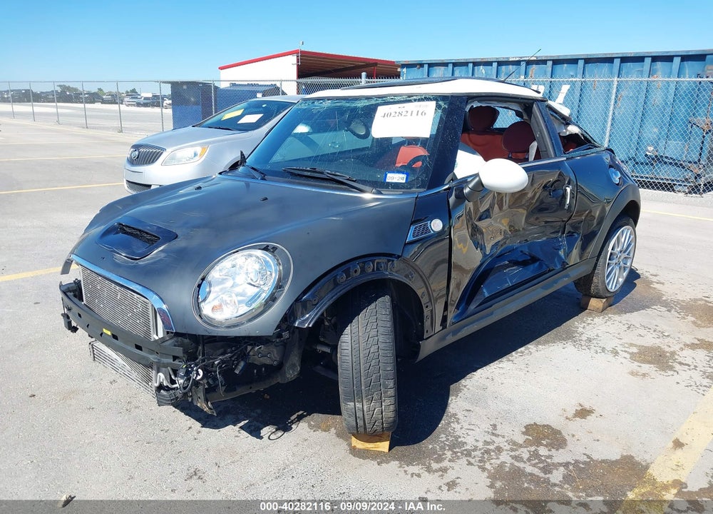 2009 MINI JOHN COOPER WORKS VIN: WMWMF93549TF96396