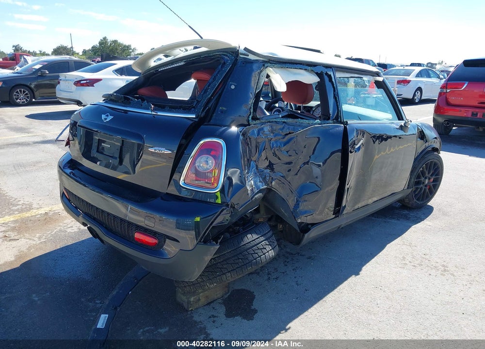 2009 MINI JOHN COOPER WORKS VIN: WMWMF93549TF96396