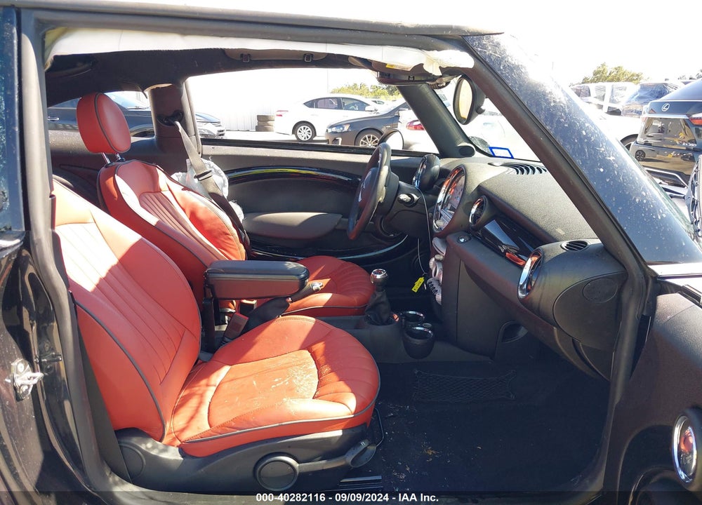 2009 MINI JOHN COOPER WORKS VIN: WMWMF93549TF96396