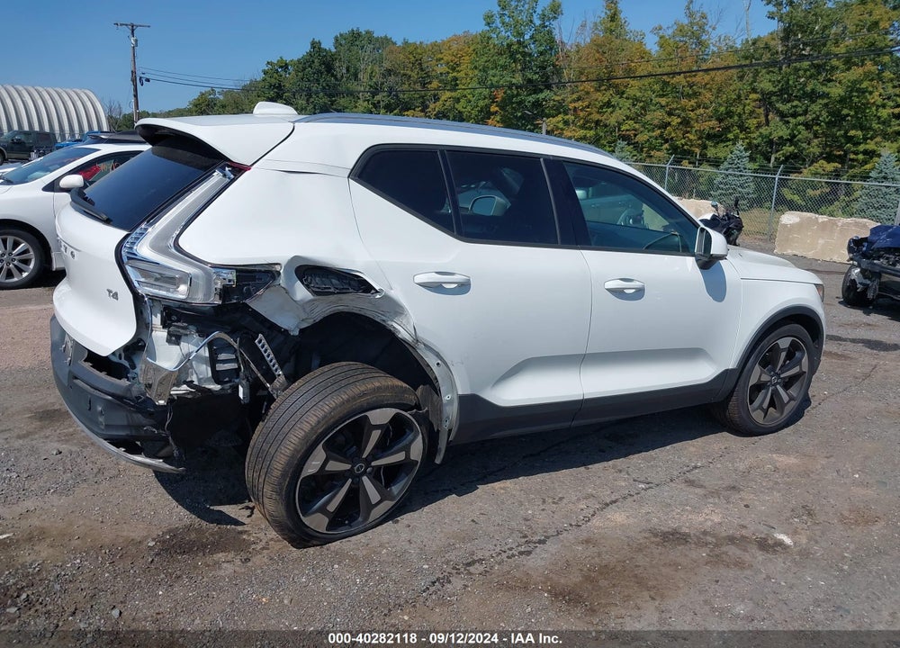 2019 VOLVO XC40 T4 MOMENTUM VIN: YV4AC2HK3K2054507