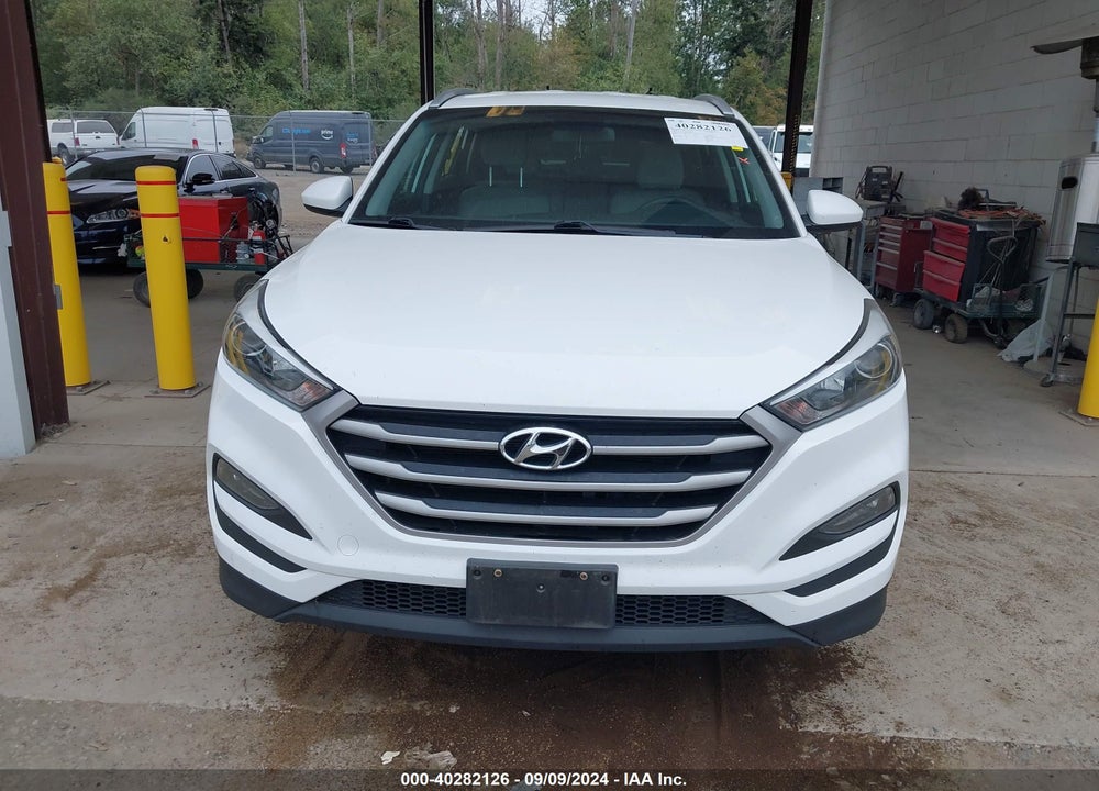 2018 HYUNDAI TUCSON SEL VIN: KM8J3CA43JU689584