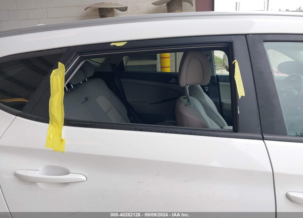 2018 HYUNDAI TUCSON SEL VIN: KM8J3CA43JU689584