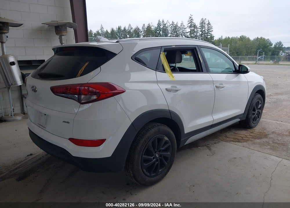 2018 HYUNDAI TUCSON SEL VIN: KM8J3CA43JU689584