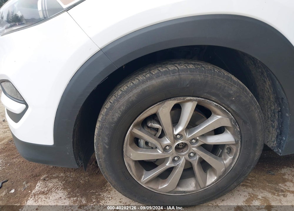 2018 HYUNDAI TUCSON SEL VIN: KM8J3CA43JU689584