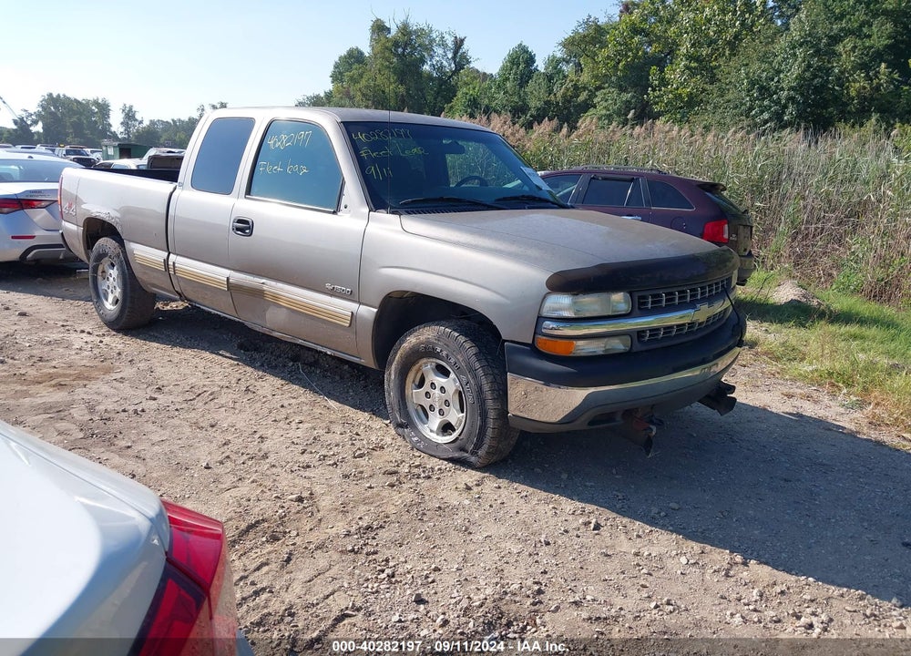 2002 CHEVROLET SILVERADO 1500 LS VIN: 2GCEK19T221236675