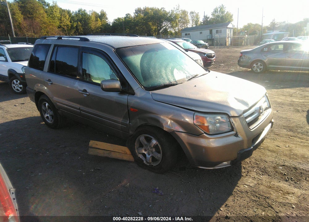 2006 HONDA PILOT EX VIN: 2HKYF18496H505464