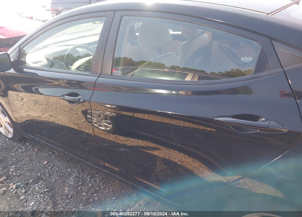 2011 HYUNDAI ELANTRA LIMITED (ULSAN PLANT) VIN: KMHDH4AE6BU099510