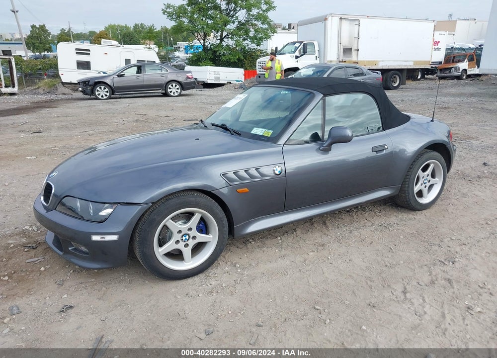 1999 BMW Z3 2.3 VIN: 4USCH9334XLF80410