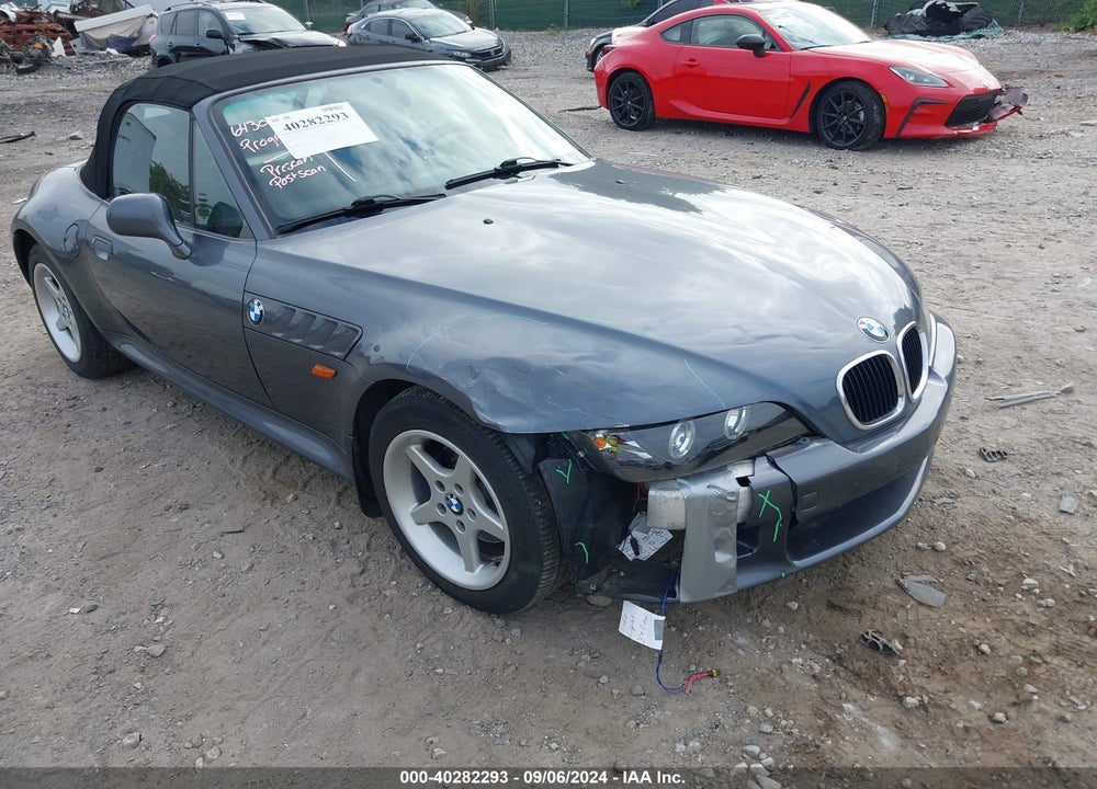1999 BMW Z3 2.3 VIN: 4USCH9334XLF80410