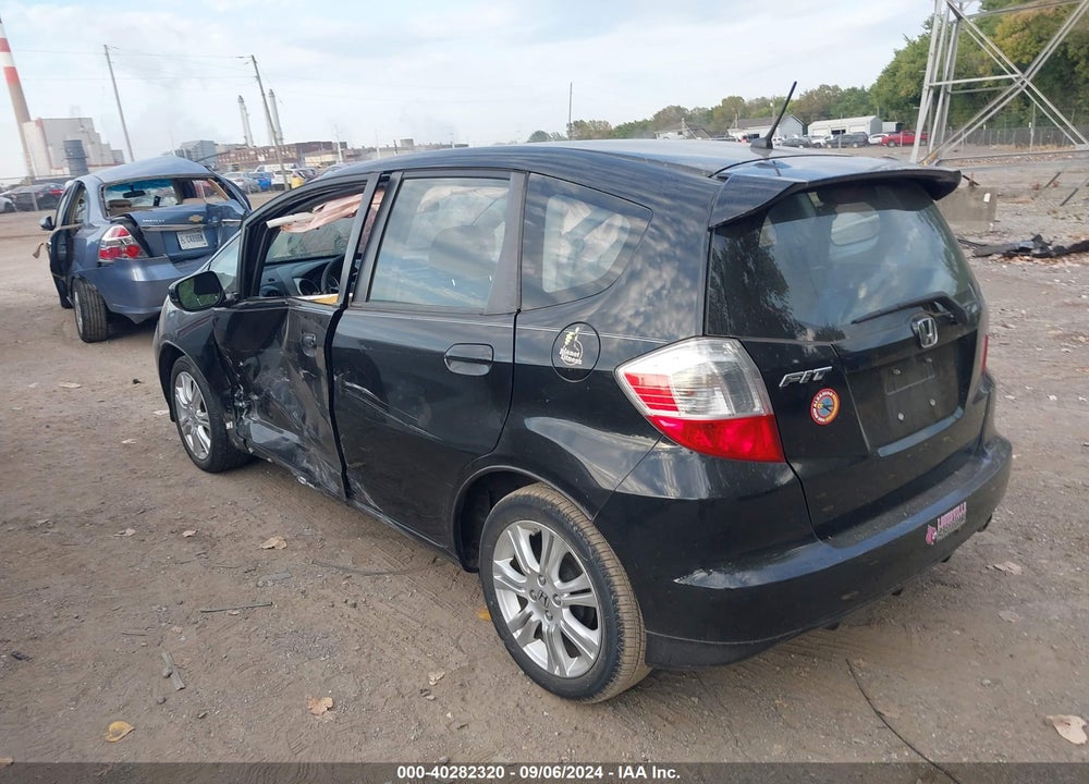 2010 HONDA FIT SPORT VIN: JHMGE8H41AC039684