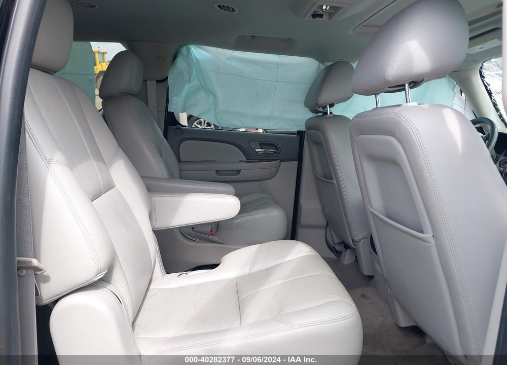 2014 CHEVROLET SUBURBAN 1500 LT VIN: 1GNSCJE01ER151728