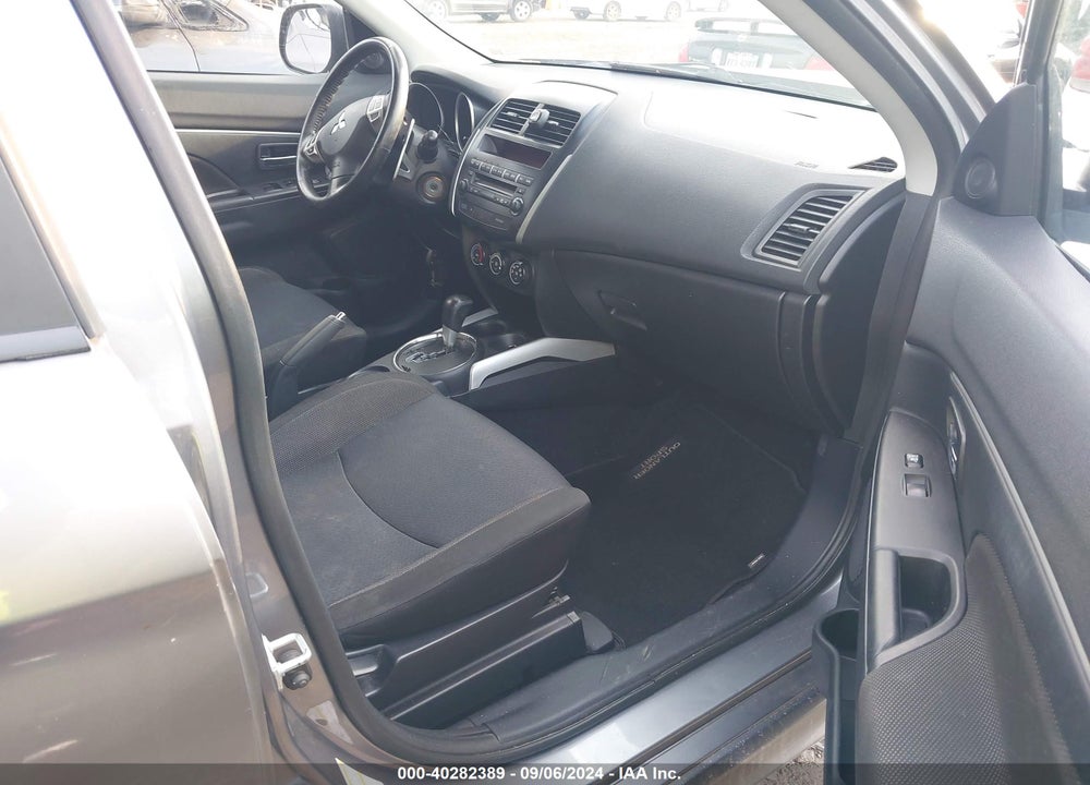 2011 MITSUBISHI OUTLANDER SPORT ES VIN: JA4AP3AU6BZ019714
