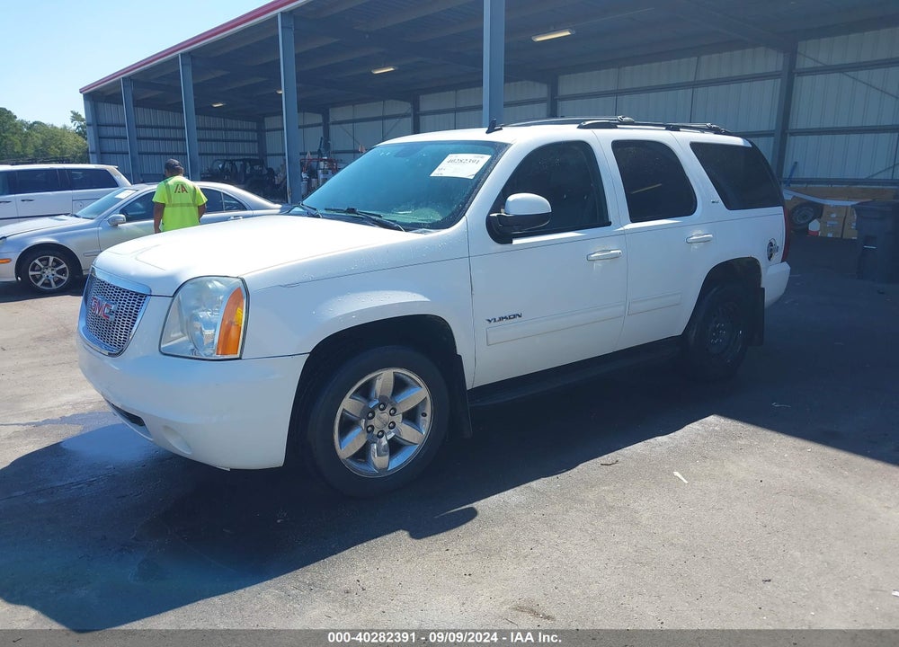 2011 GMC YUKON SLT VIN: 1GKS2CE08BR326676