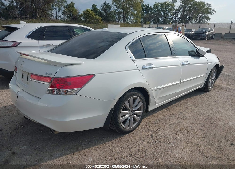 2012 HONDA ACCORD VIN: 1HGCP3F88CA039555