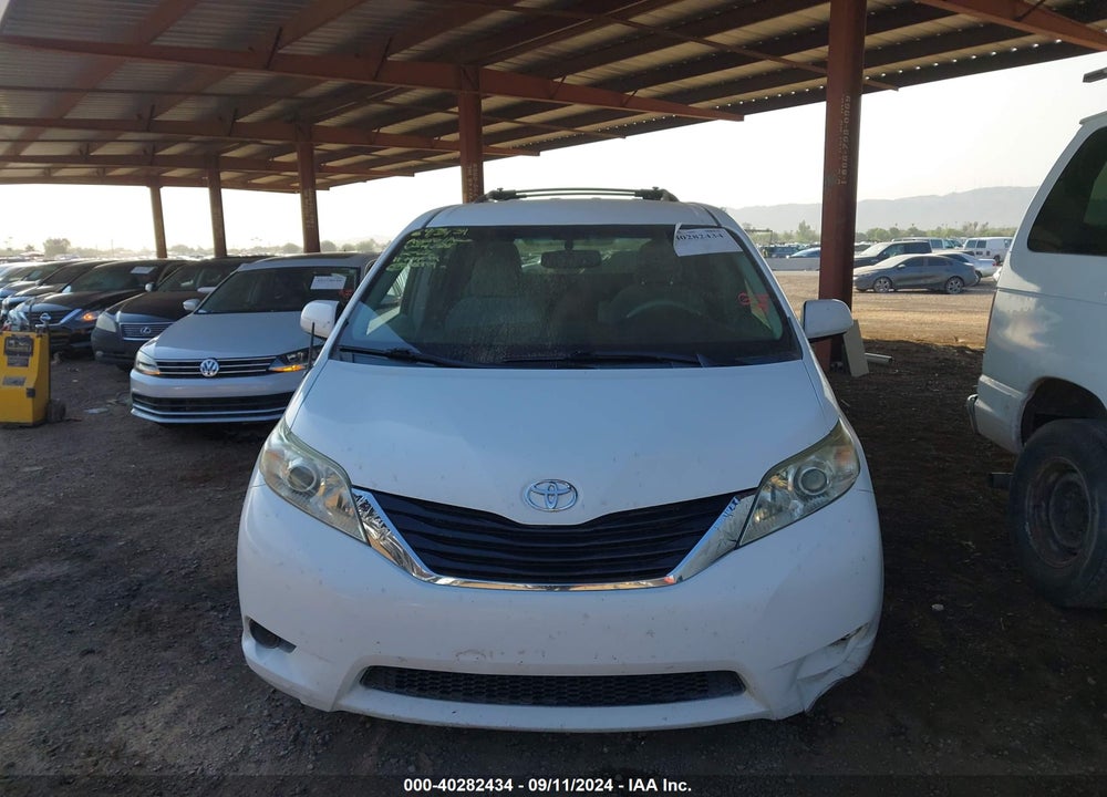 2011 TOYOTA SIENNA LE VIN: 5TDJK3DC2BS004555