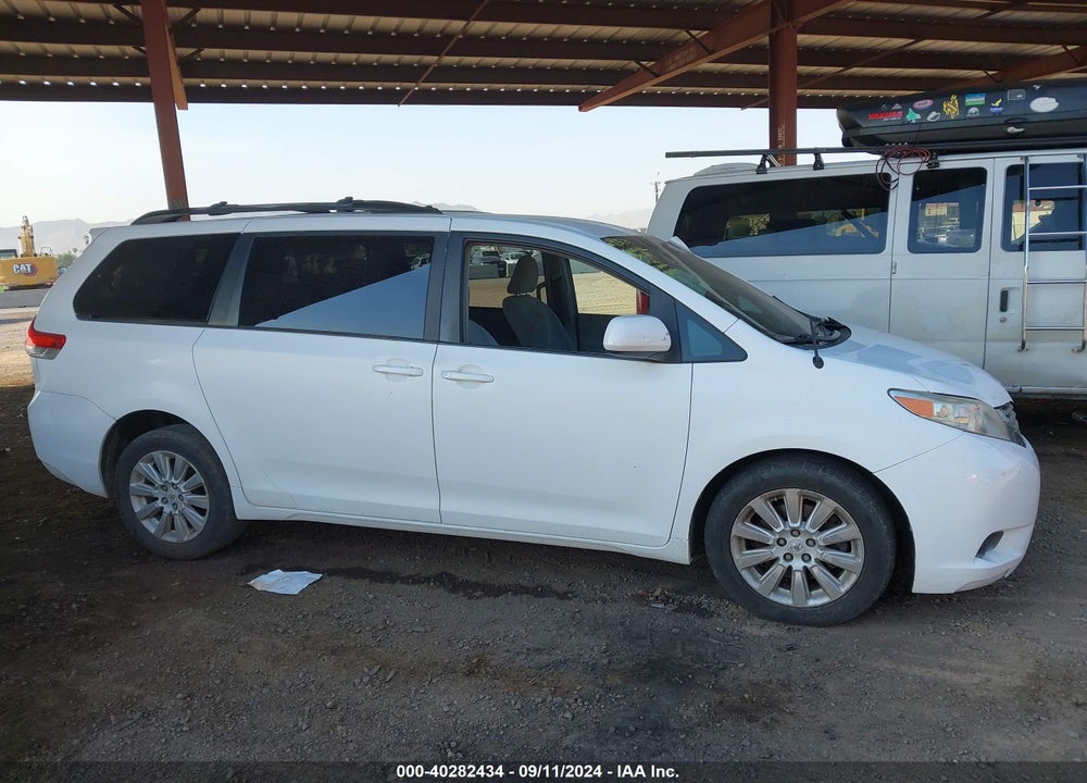 2011 TOYOTA SIENNA LE VIN: 5TDJK3DC2BS004555