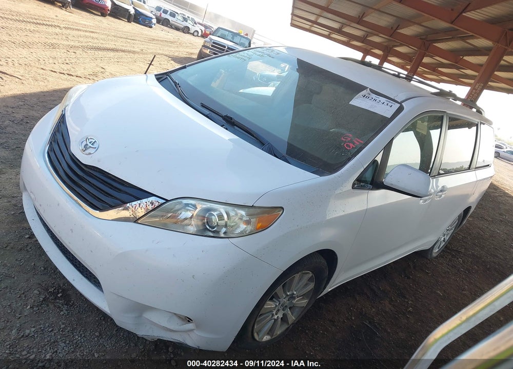 2011 TOYOTA SIENNA LE VIN: 5TDJK3DC2BS004555