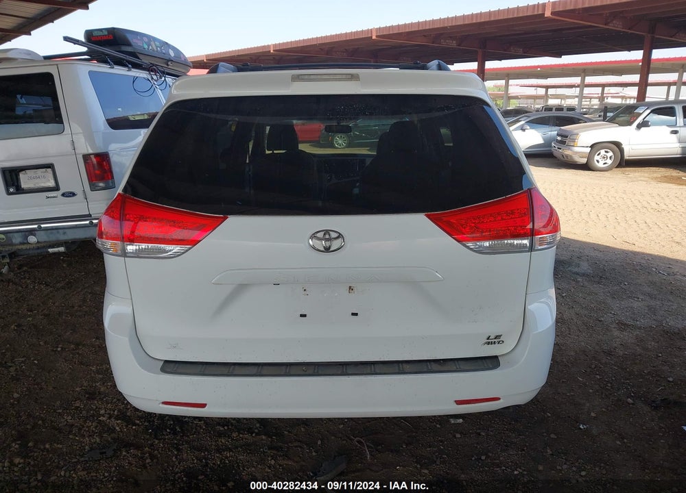 2011 TOYOTA SIENNA LE VIN: 5TDJK3DC2BS004555
