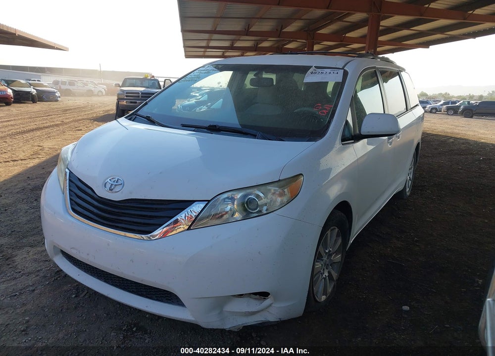 2011 TOYOTA SIENNA LE VIN: 5TDJK3DC2BS004555