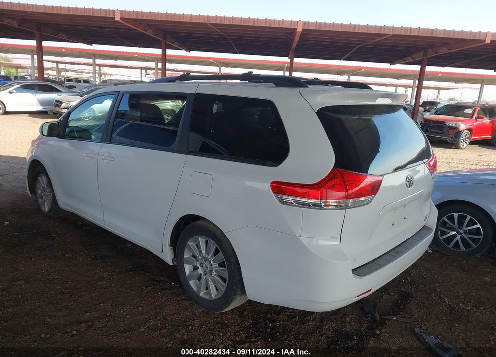 2011 TOYOTA SIENNA LE VIN: 5TDJK3DC2BS004555
