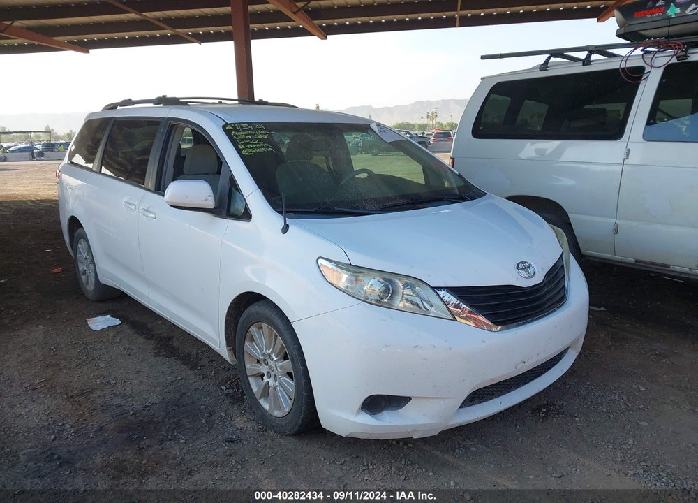 2011 TOYOTA SIENNA LE VIN: 5TDJK3DC2BS004555