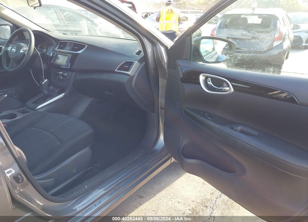 2018 NISSAN SENTRA SV VIN: 3N1AB7AP9JY255517