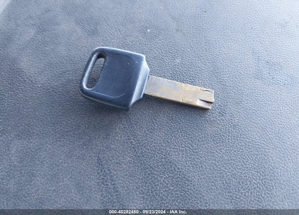 1994 KAWASAKI ZX750 L VIN: JKAZXDL12RA023439