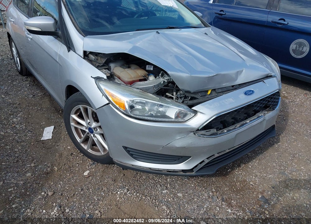 2016 FORD FOCUS SE VIN: 1FADP3K26GL320709