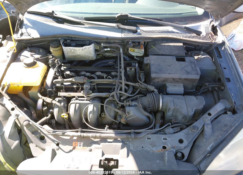 2005 FORD FOCUS ZX4 VIN: 1FAFP34N45W241535