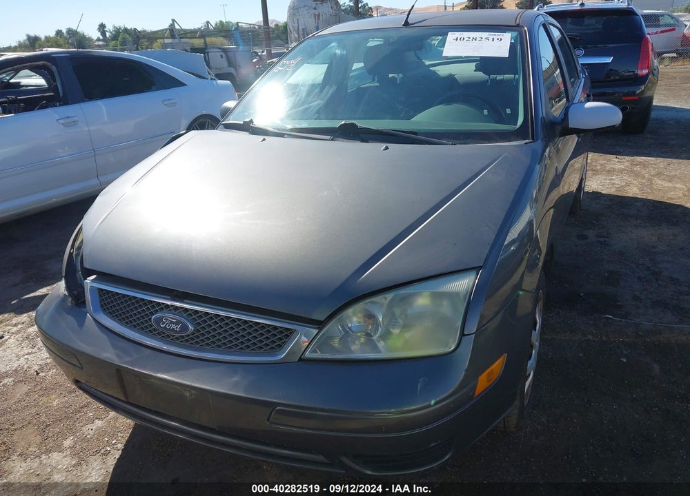 2005 FORD FOCUS ZX4 VIN: 1FAFP34N45W241535