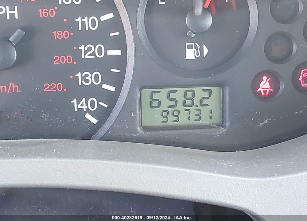 2005 FORD FOCUS ZX4 VIN: 1FAFP34N45W241535