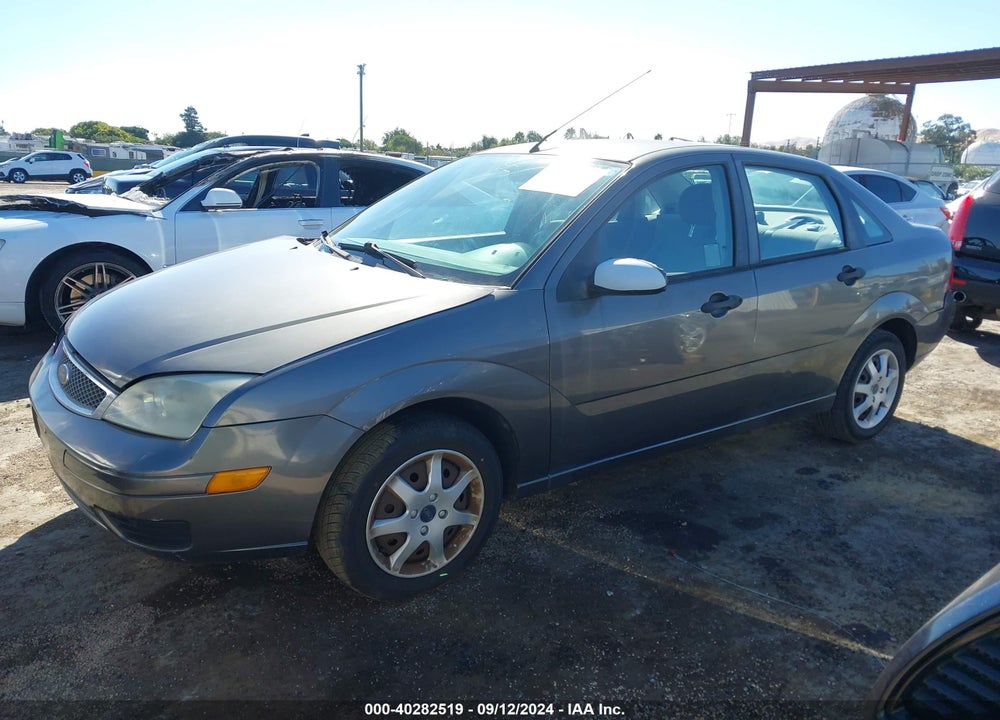2005 FORD FOCUS ZX4 VIN: 1FAFP34N45W241535
