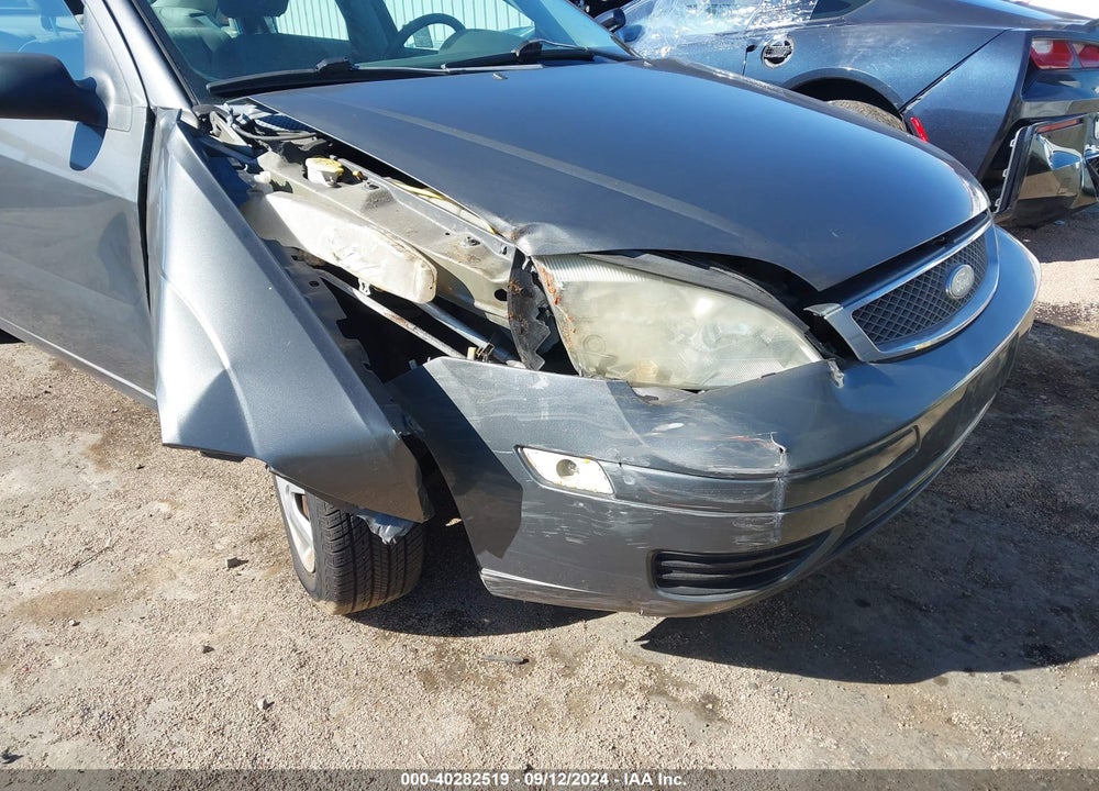 2005 FORD FOCUS ZX4 VIN: 1FAFP34N45W241535