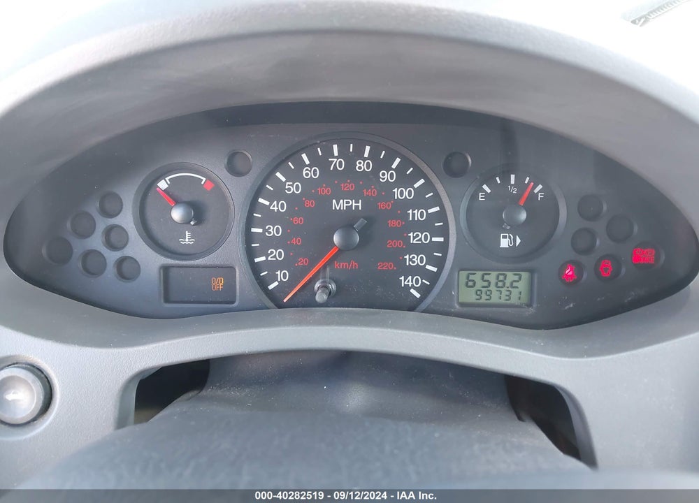 2005 FORD FOCUS ZX4 VIN: 1FAFP34N45W241535