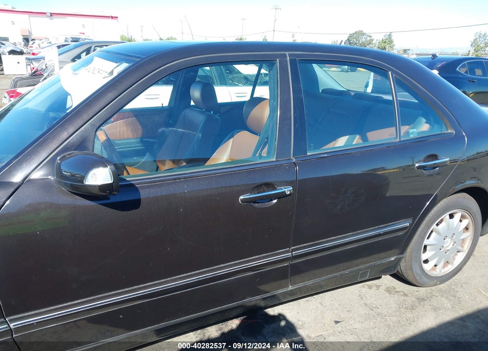 2000 MERCEDES-BENZ E 320 VIN: WDBJF65J7YB092262
