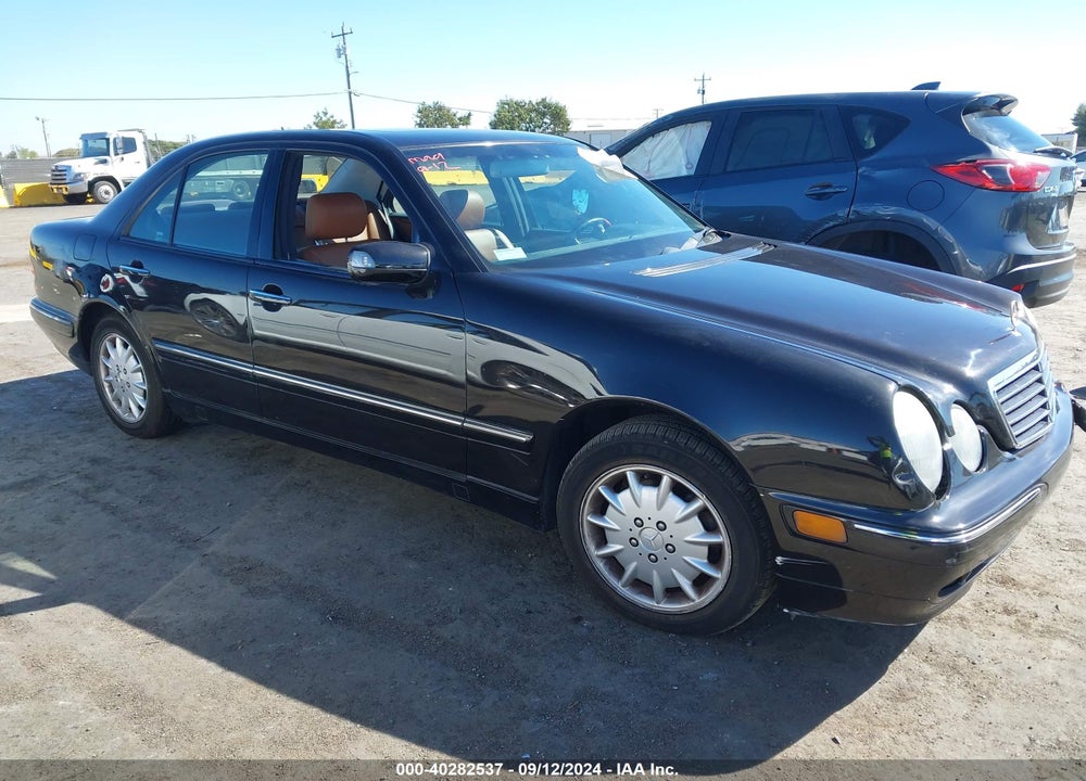 2000 MERCEDES-BENZ E 320 VIN: WDBJF65J7YB092262