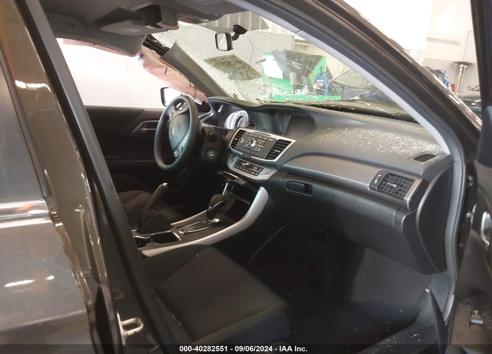 2015 HONDA ACCORD VIN: 1HGCR2F30FA064060