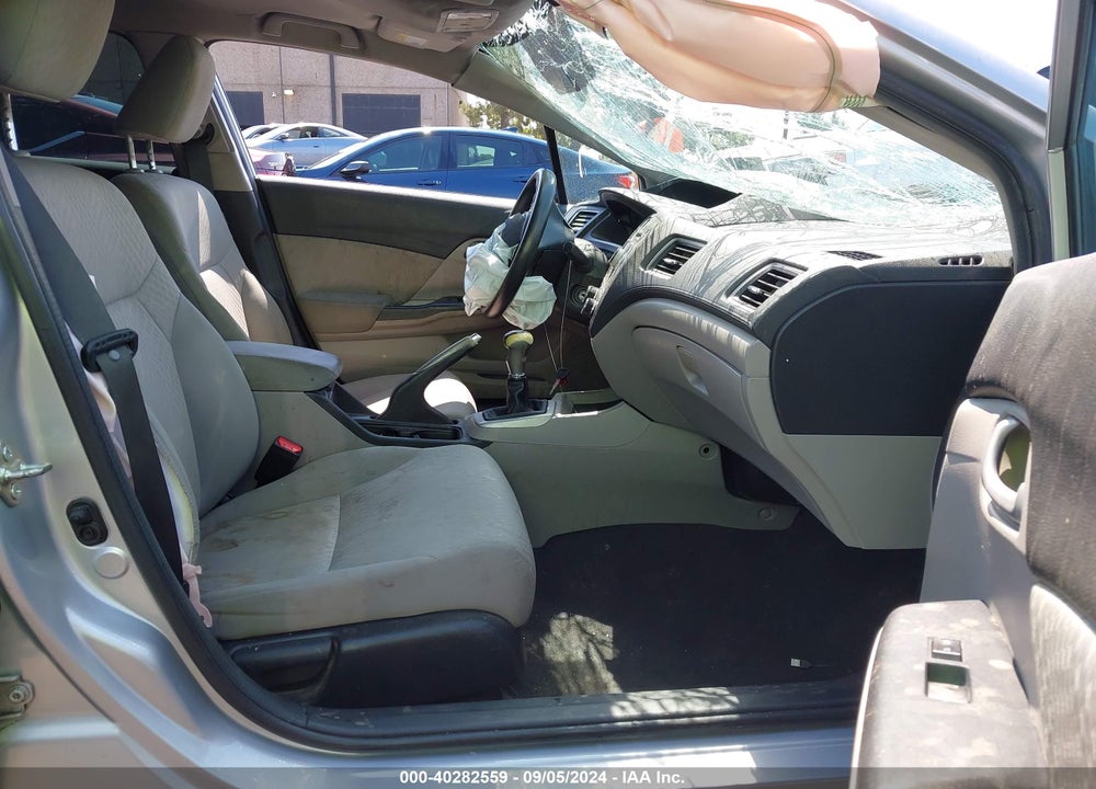 2014 HONDA CIVIC LX VIN: 19XFB2E53EE077660