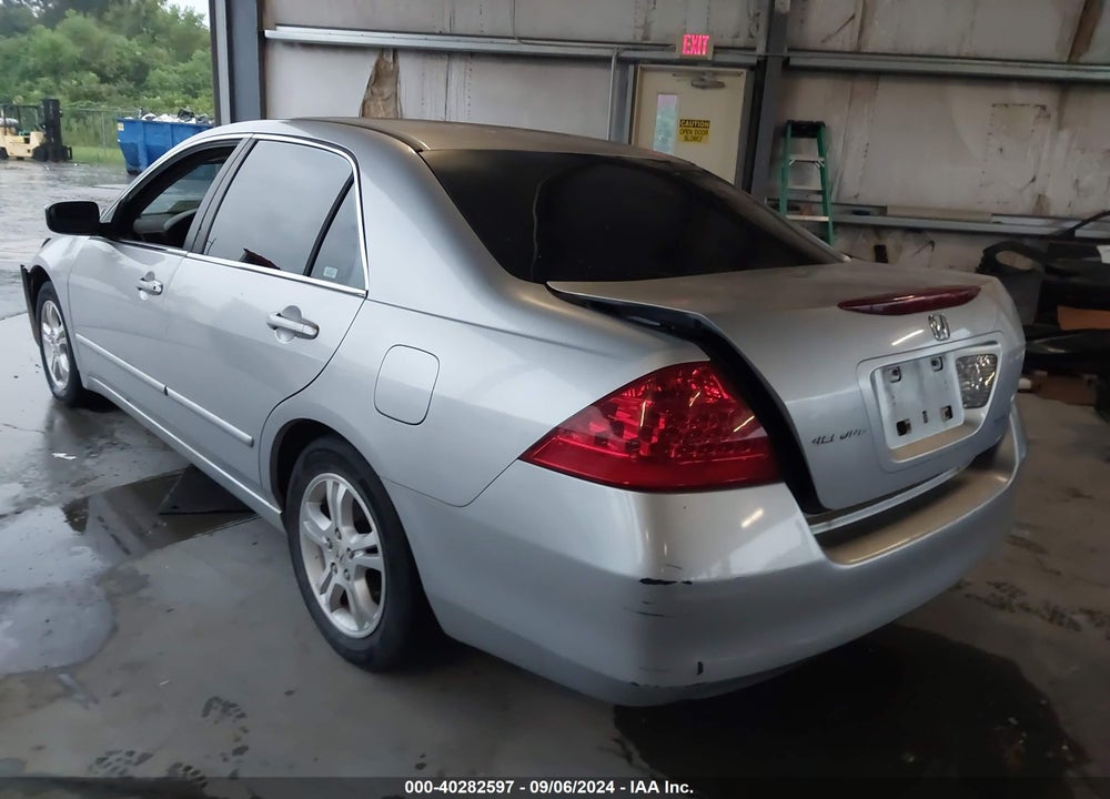 2007 HONDA ACCORD 2.4 EX VIN: 1HGCM56727A214058