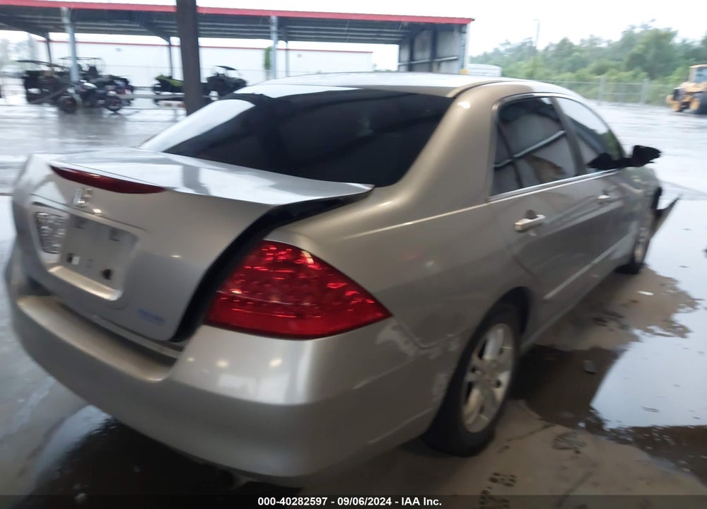 2007 HONDA ACCORD 2.4 EX VIN: 1HGCM56727A214058