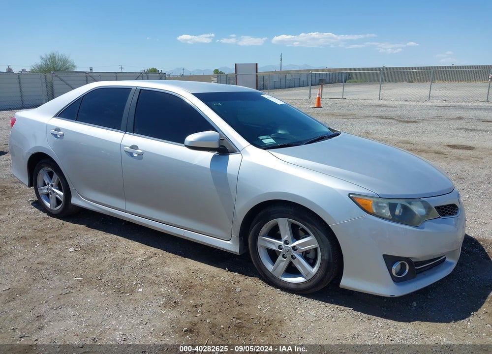 2013 TOYOTA CAMRY SE VIN: 4T1BF1FK6DU269023