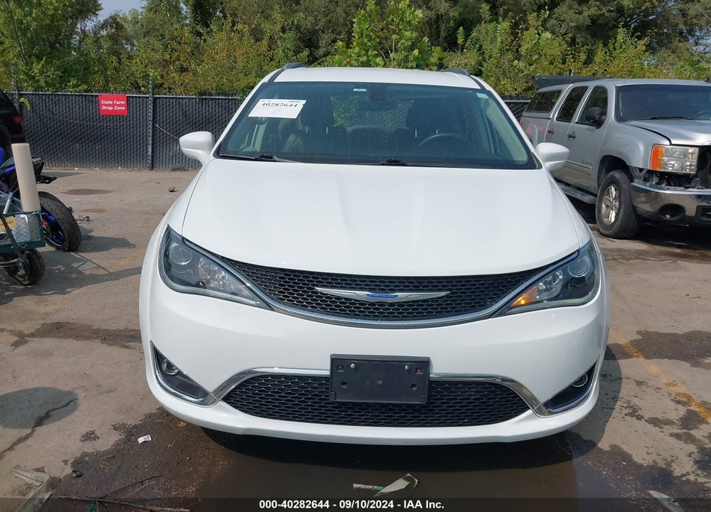 2018 CHRYSLER PACIFICA TOURING L VIN: 2C4RC1BG5JR192800