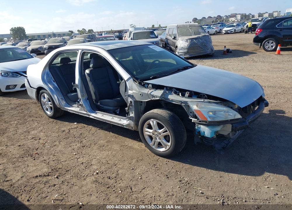 2007 HONDA ACCORD 2.4 EX VIN: JHMCM56847C004541