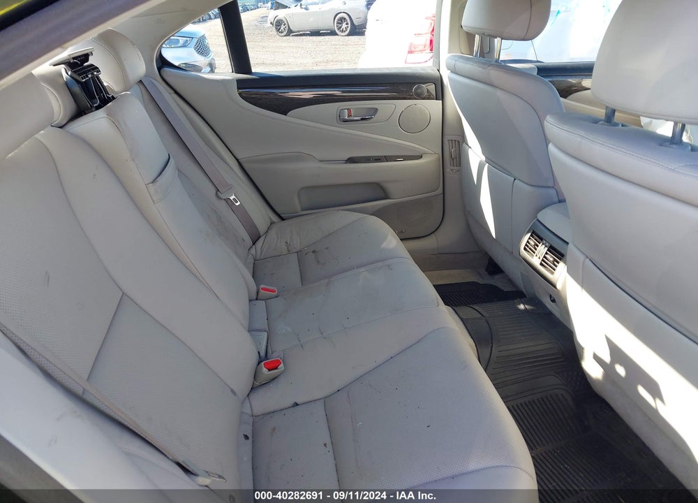 2008 LEXUS LS 460 VIN: JTHBL46F585079911