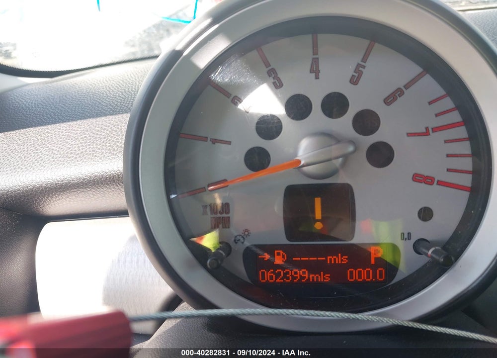 2009 MINI COOPER S VIN: WMWMF73559TV39917