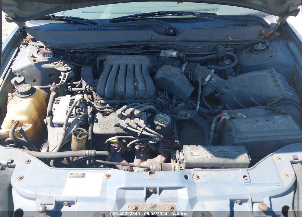2001 FORD TAURUS SES VIN: 1FAFP55U31G133879